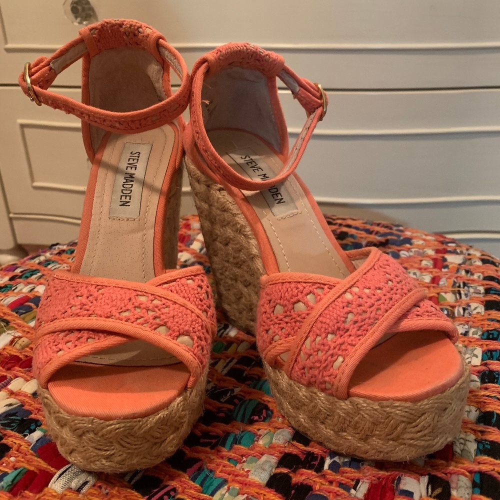 Steve Madden Knit Wedges in Coral/ Pink/ Salmon